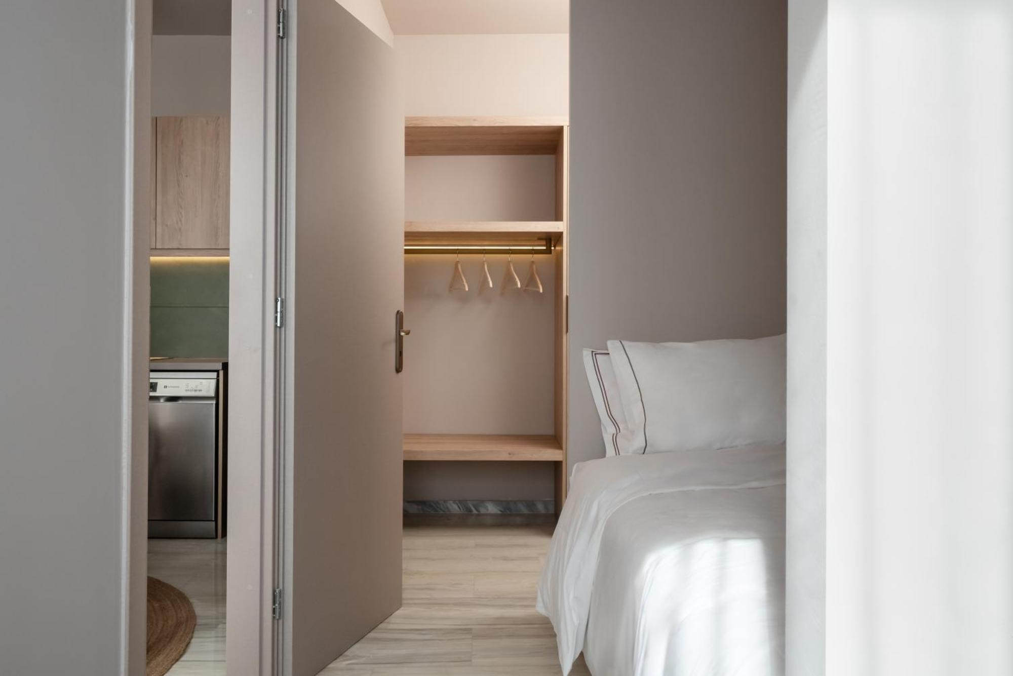 Num Suites & Lofts Athens Luaran gambar