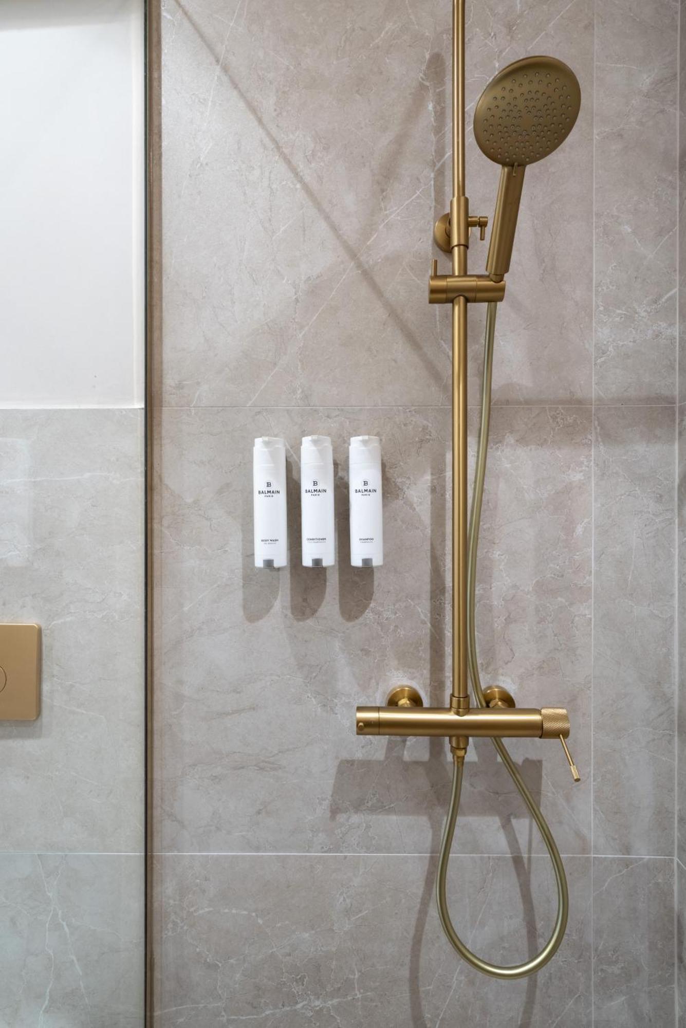 Num Suites & Lofts Athens Luaran gambar