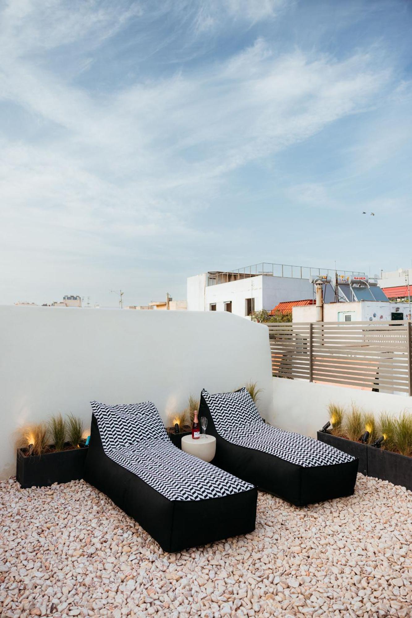 Num Suites & Lofts Athens Luaran gambar